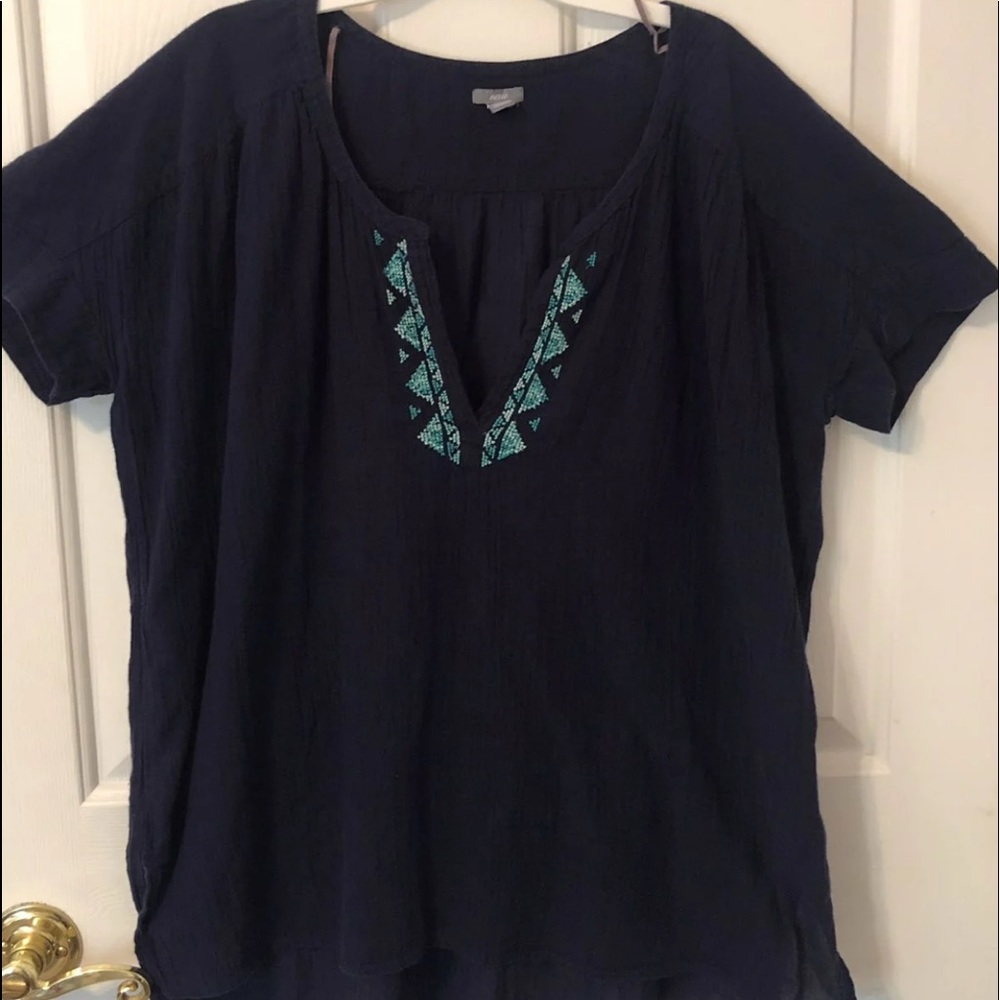Aerie top
